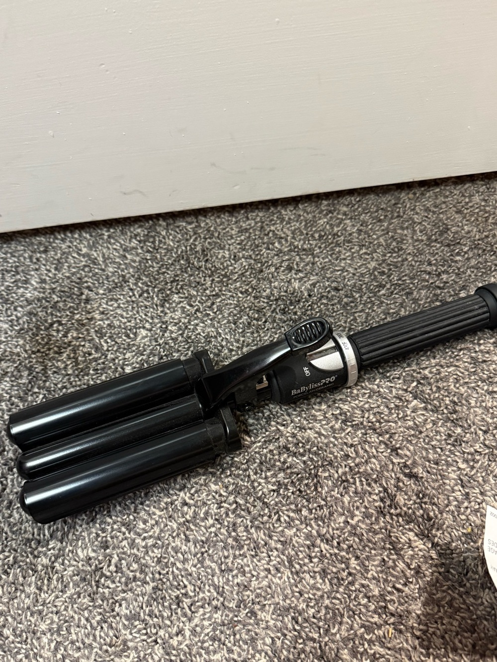 Babyliss pro porcelain ceramic triple barrel waver New